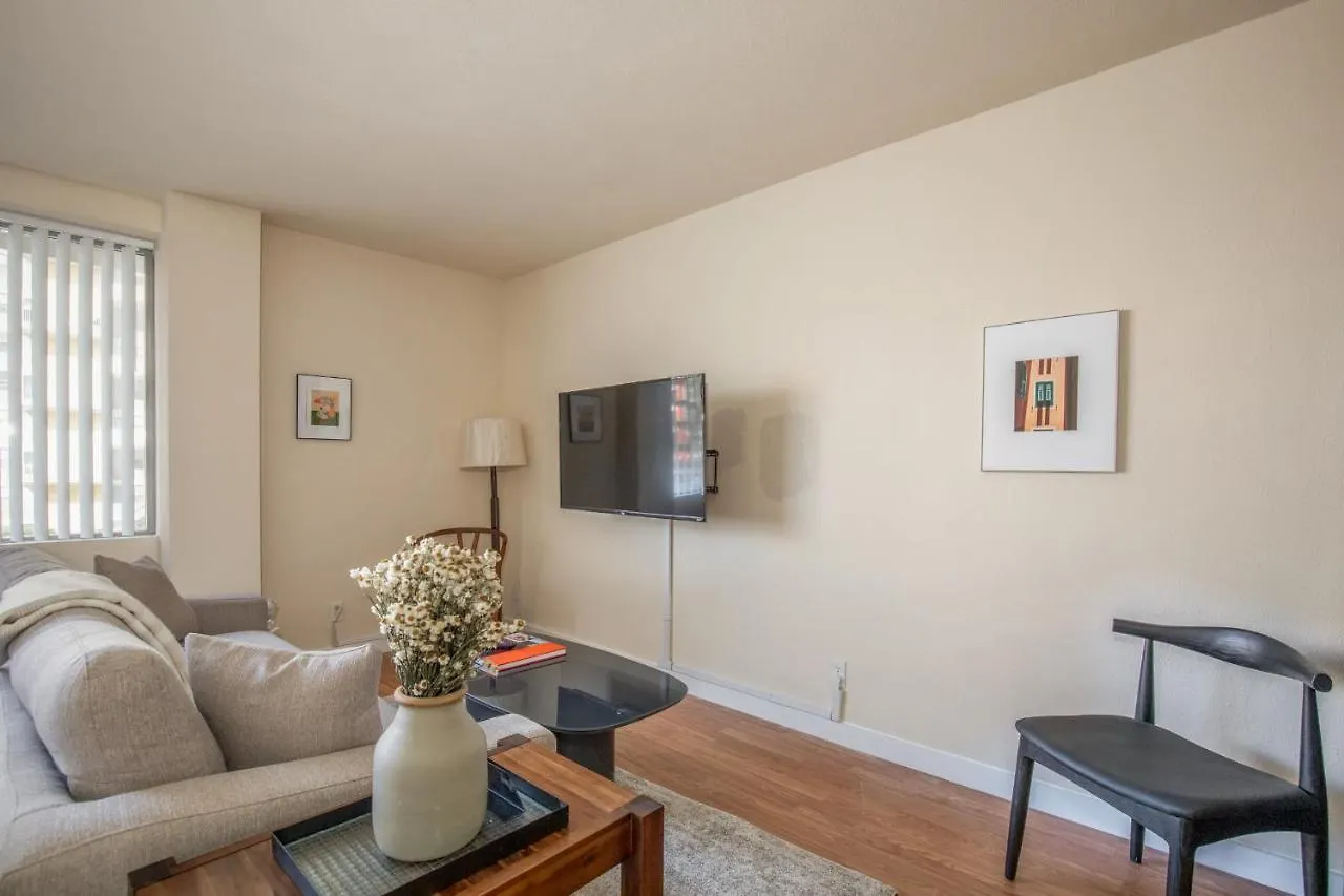 Cozy Dt Studio With Full Kitchen By Zencity Saint Louis